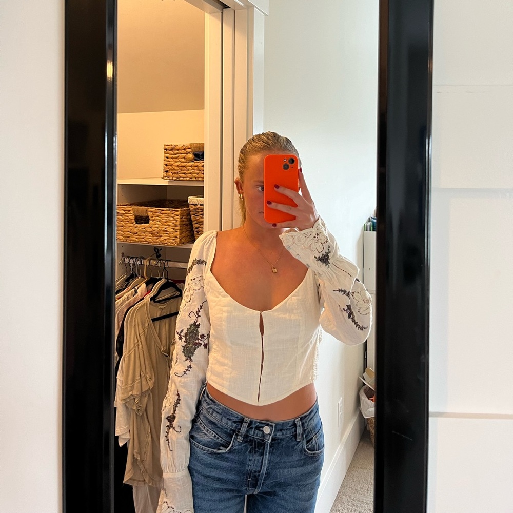 Free people white blouse with embroidery